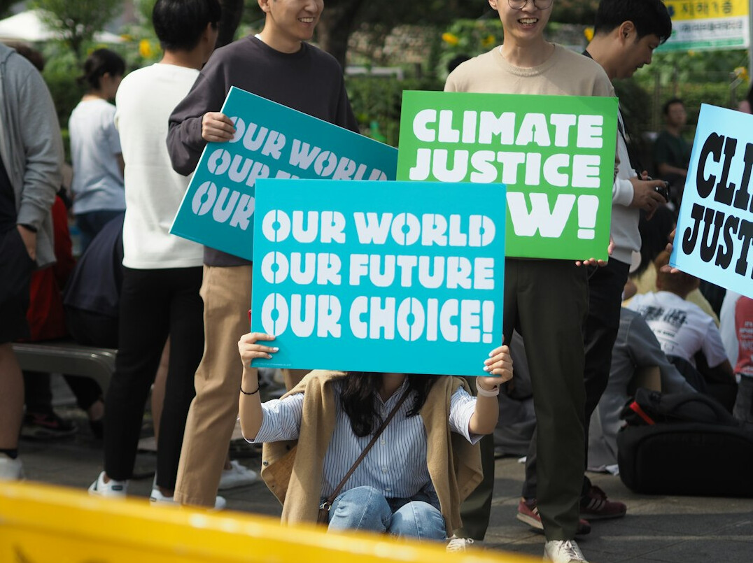 citizens discussing climate change